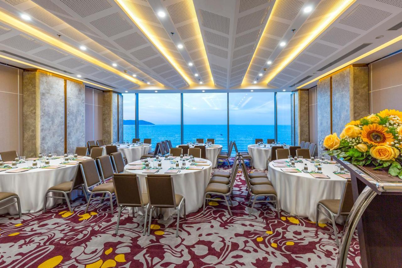Le Sands Oceanfront Danang Hotel Экстерьер фото