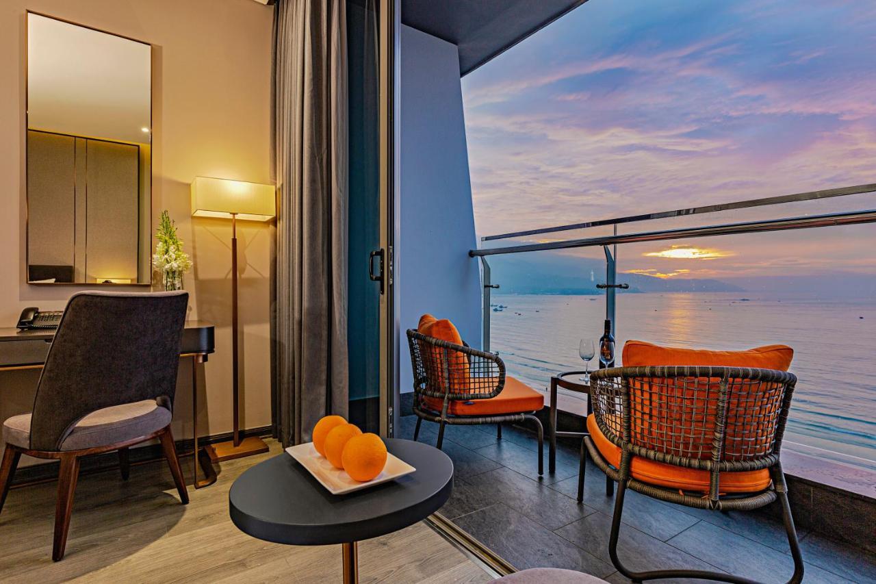 Le Sands Oceanfront Danang Hotel Экстерьер фото