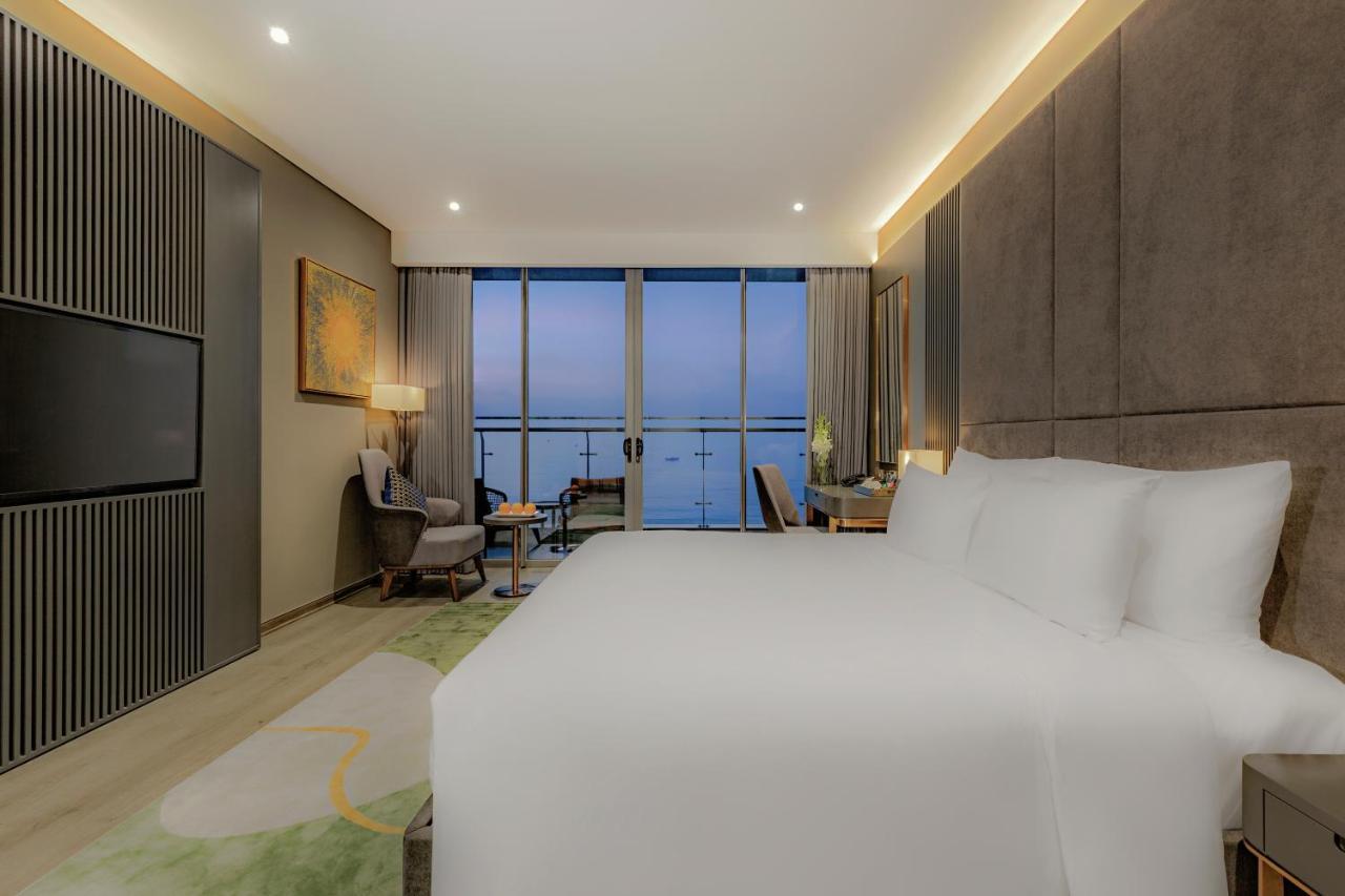 Le Sands Oceanfront Danang Hotel Экстерьер фото