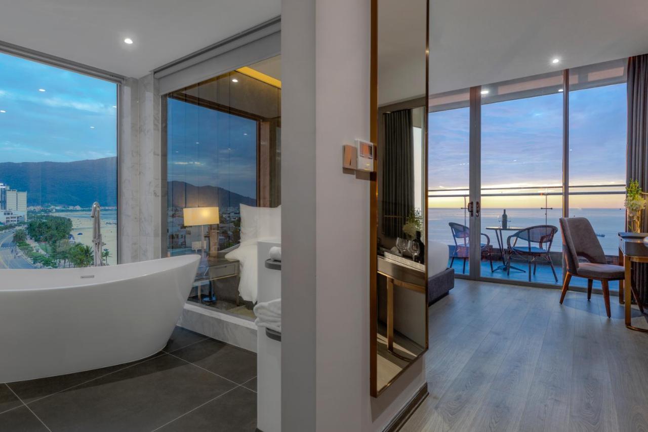 Le Sands Oceanfront Danang Hotel Экстерьер фото