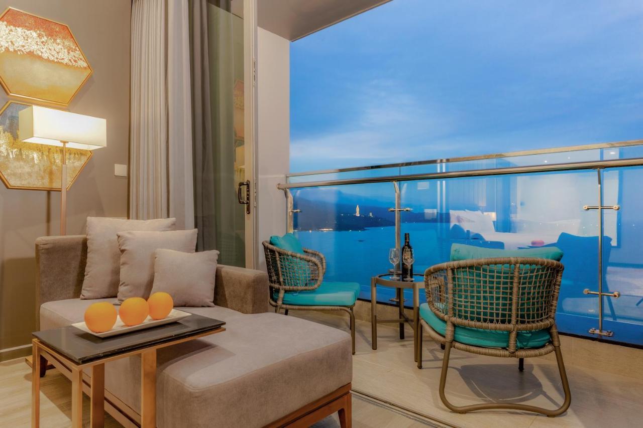 Le Sands Oceanfront Danang Hotel Экстерьер фото