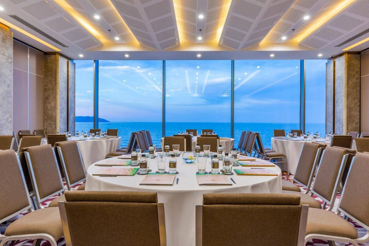 Le Sands Oceanfront Danang Hotel Экстерьер фото
