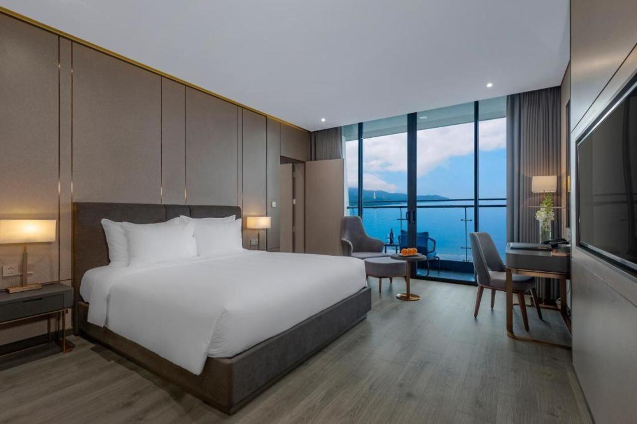 Le Sands Oceanfront Danang Hotel Экстерьер фото
